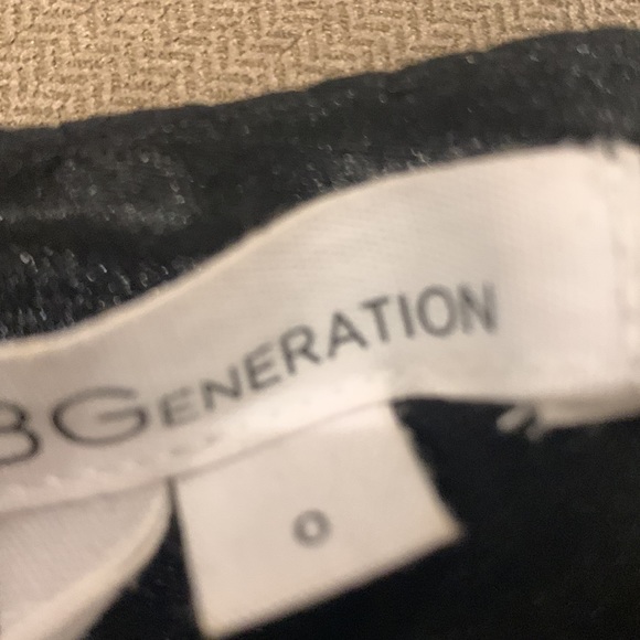 Sleeveless black dress BCBG size 0 - Picture 5 of 5